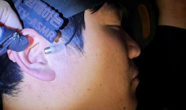 掏耳朵视频,趣味视频带你领略耳道清洁的奥秘